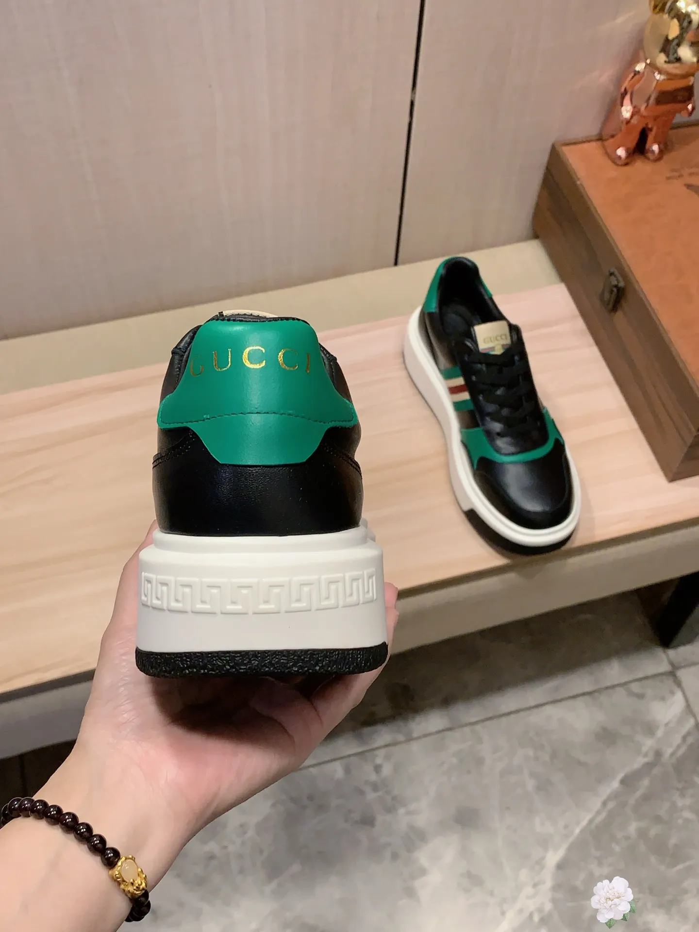 Men's men's shoes💰460💰💰🎩🎩[Lightning][Lightning] "Gucci*" The latest • popular casual shoes, top brand [seduce] luxury ~ purchasing agency, top ~ quality. [Strong] The upper is made of imported breathable cowhide with material ➕ breathable sheepskin feet (•) and fine workmanship. The original stylish and stylish soft rubber wear-resistant and non-slip outsole is light and comfortable on the feet. The real thing looks better when photographed in person. 0127: code: 38-44, 3️⃣ colors selected